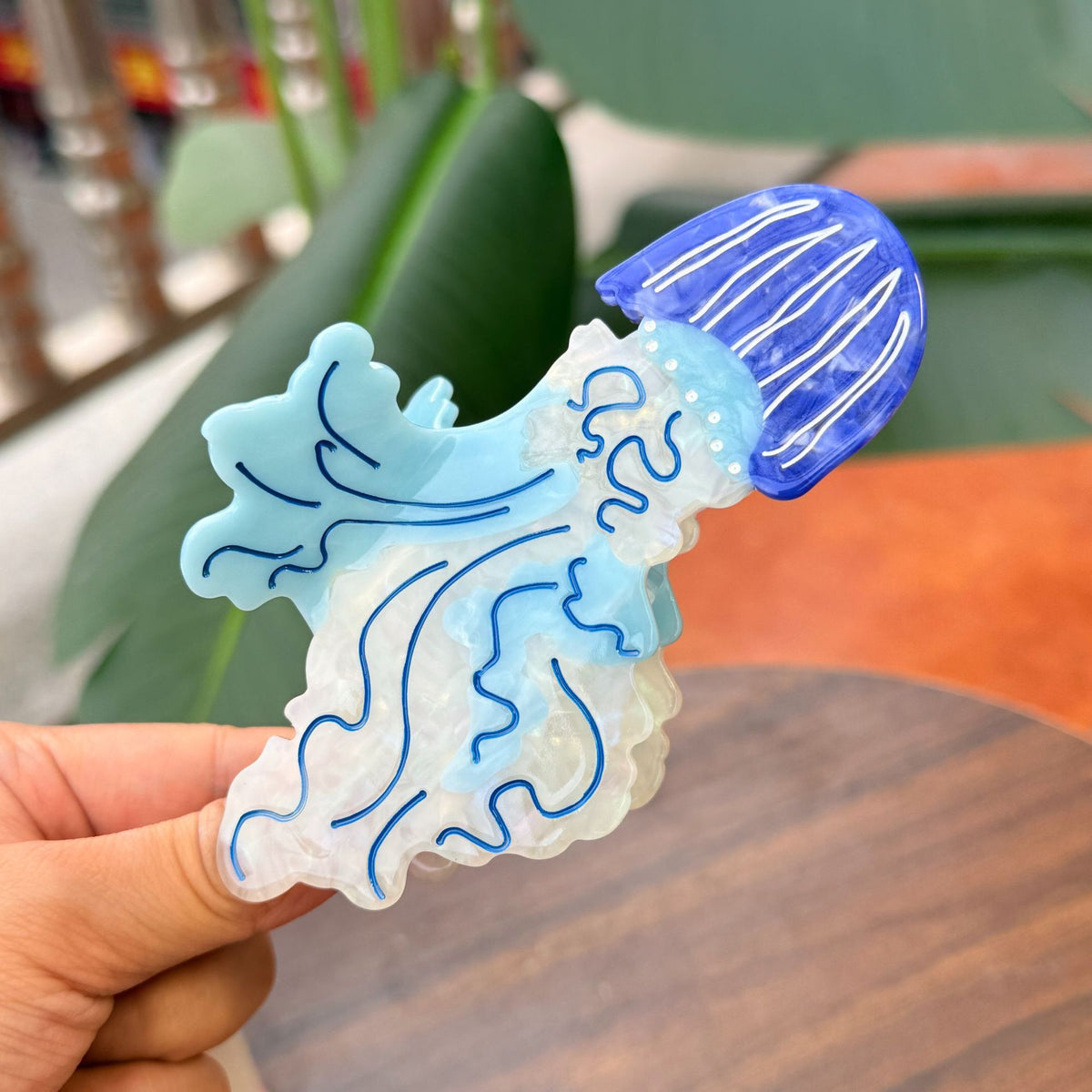 marine jellyfish sweet hair claw