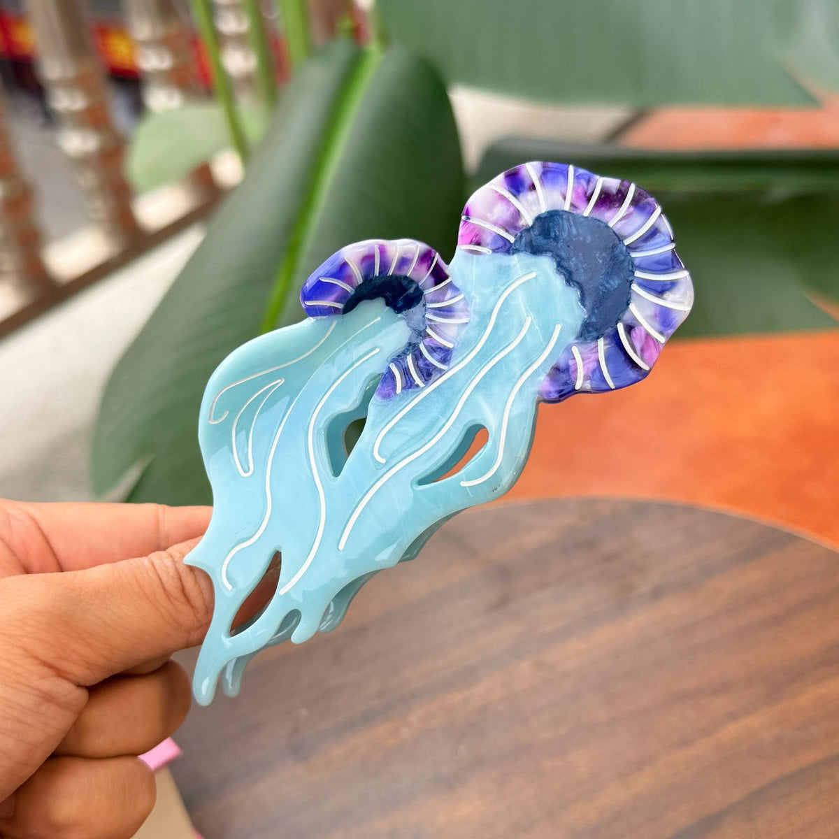 marine jellyfish sweet hair claw