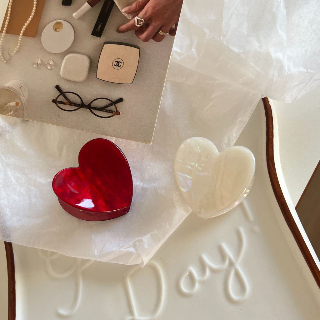 Red love Hair claw