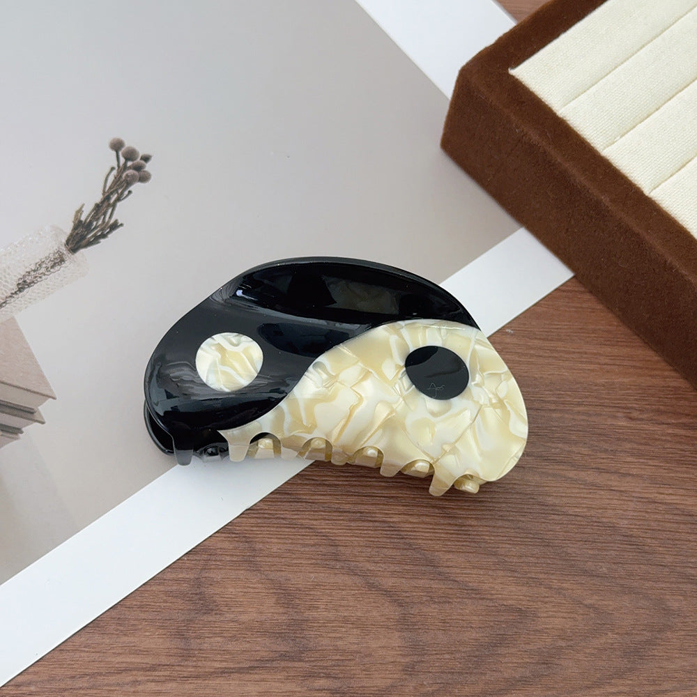 Yin and Yang Hair Claw