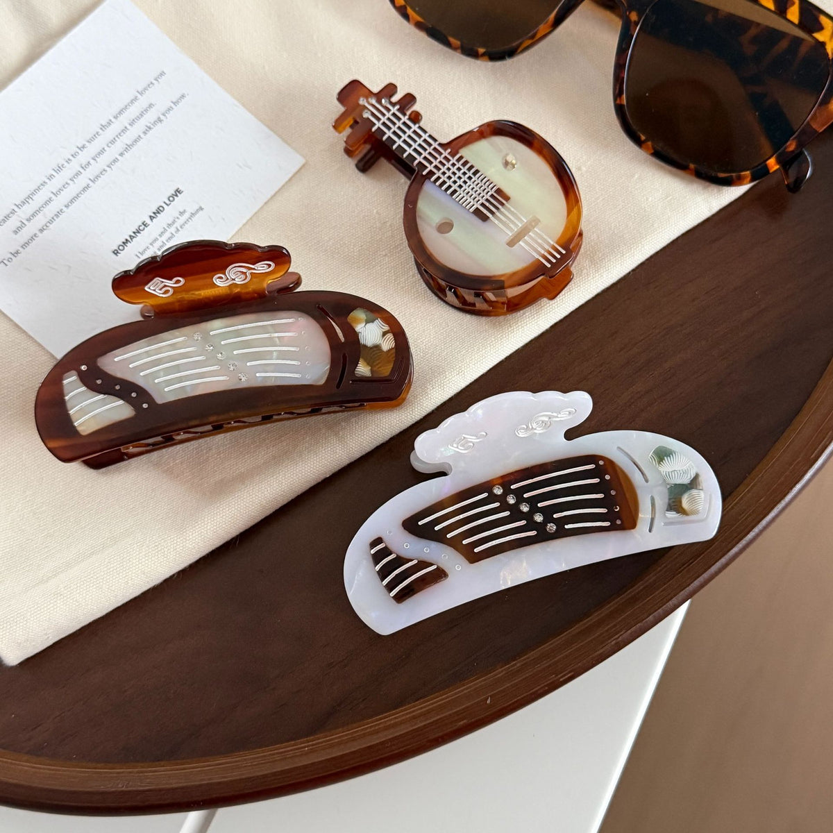 musical instrument theme hair claw