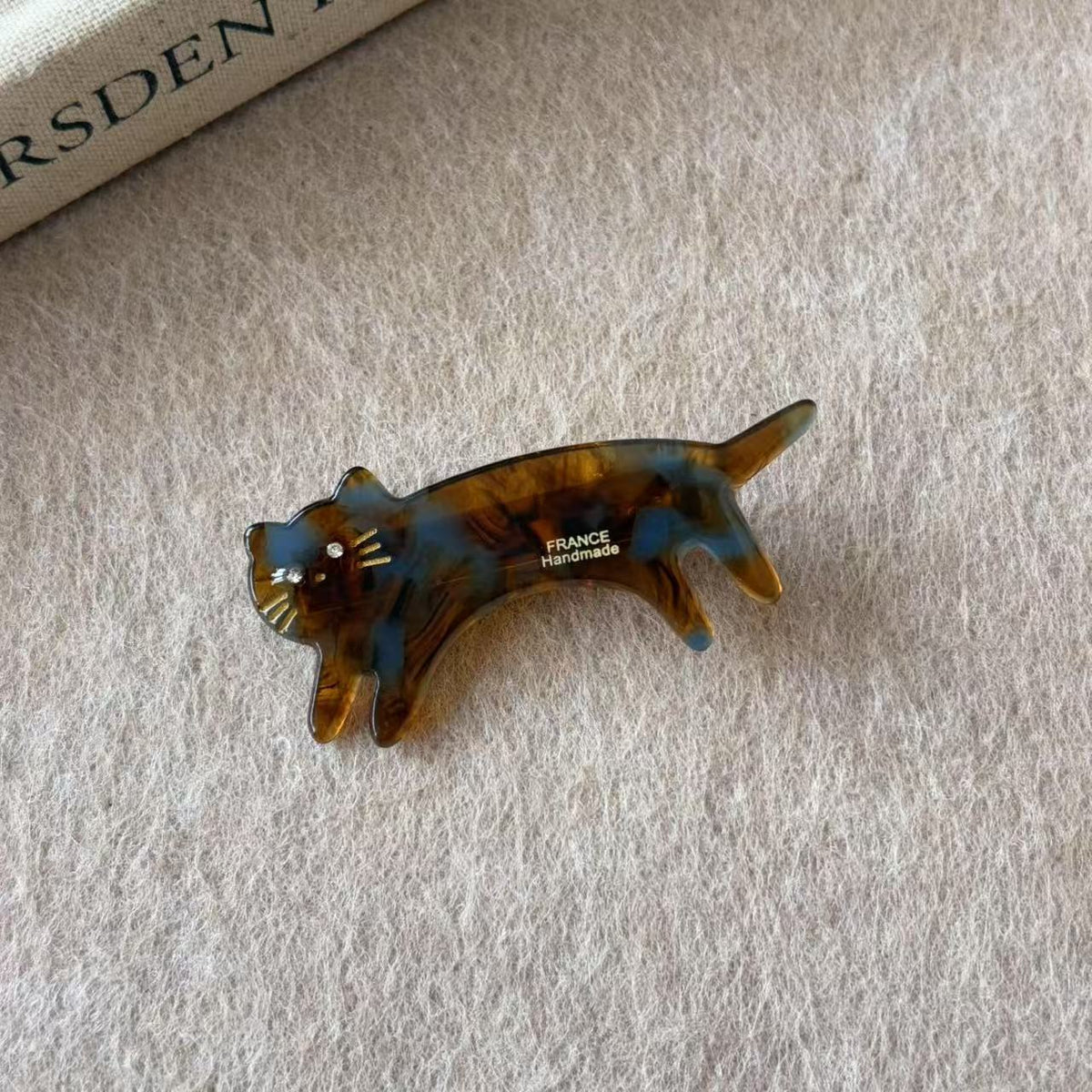 Jump Cat Hair Clip