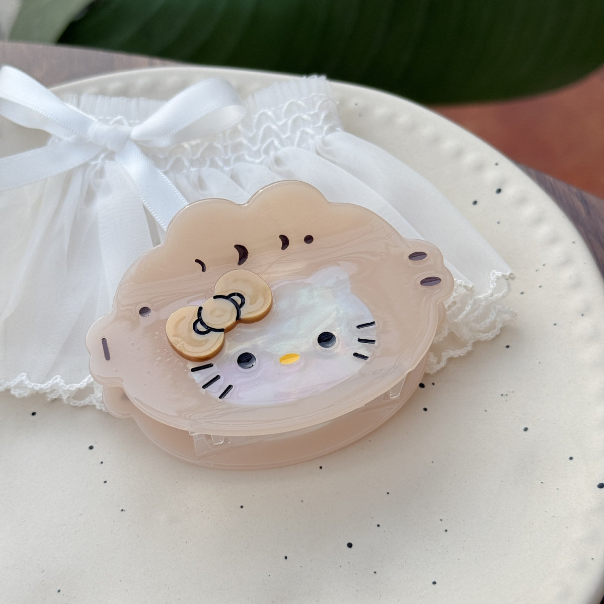 hello kitty hair claw