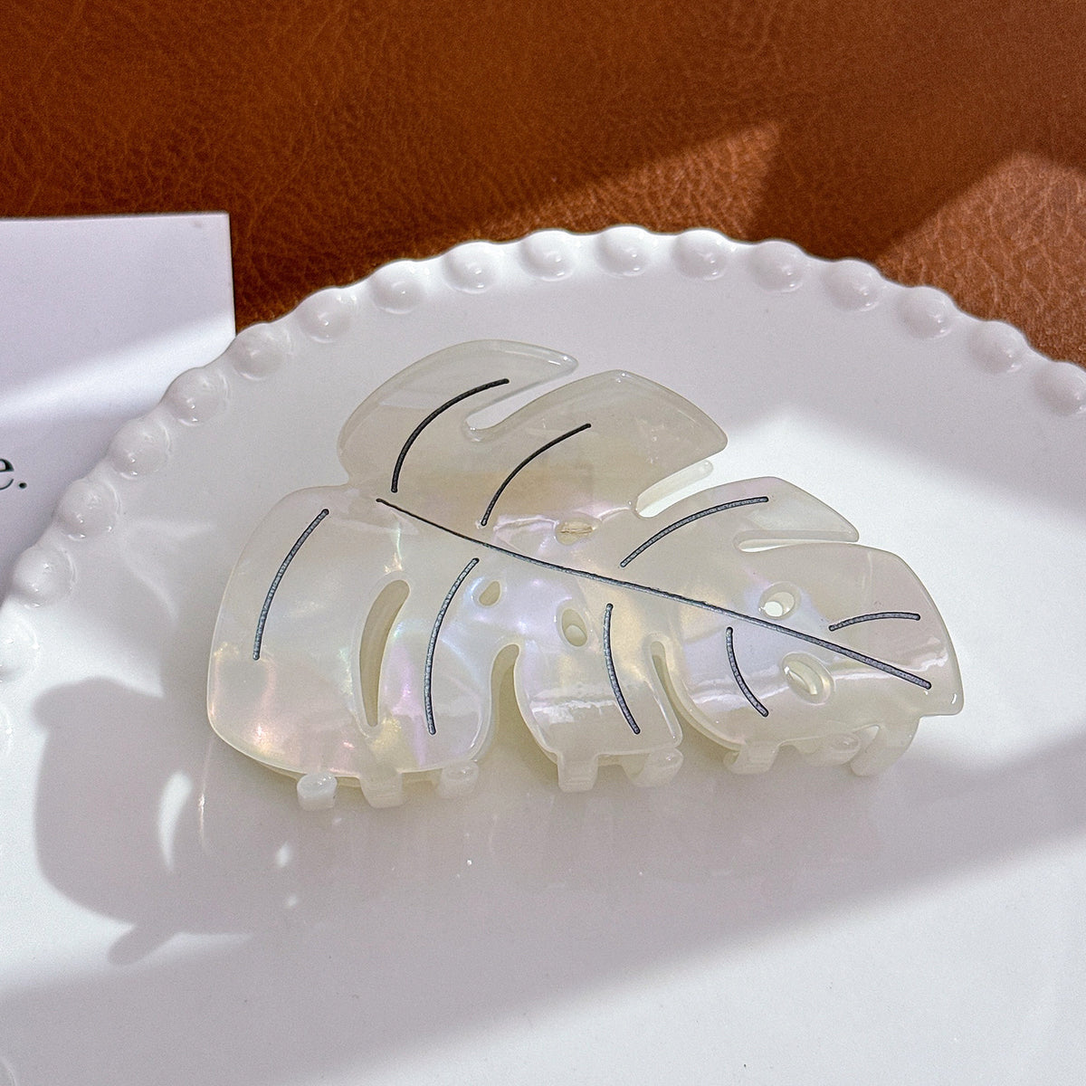 Premium Leaf Hair Claw