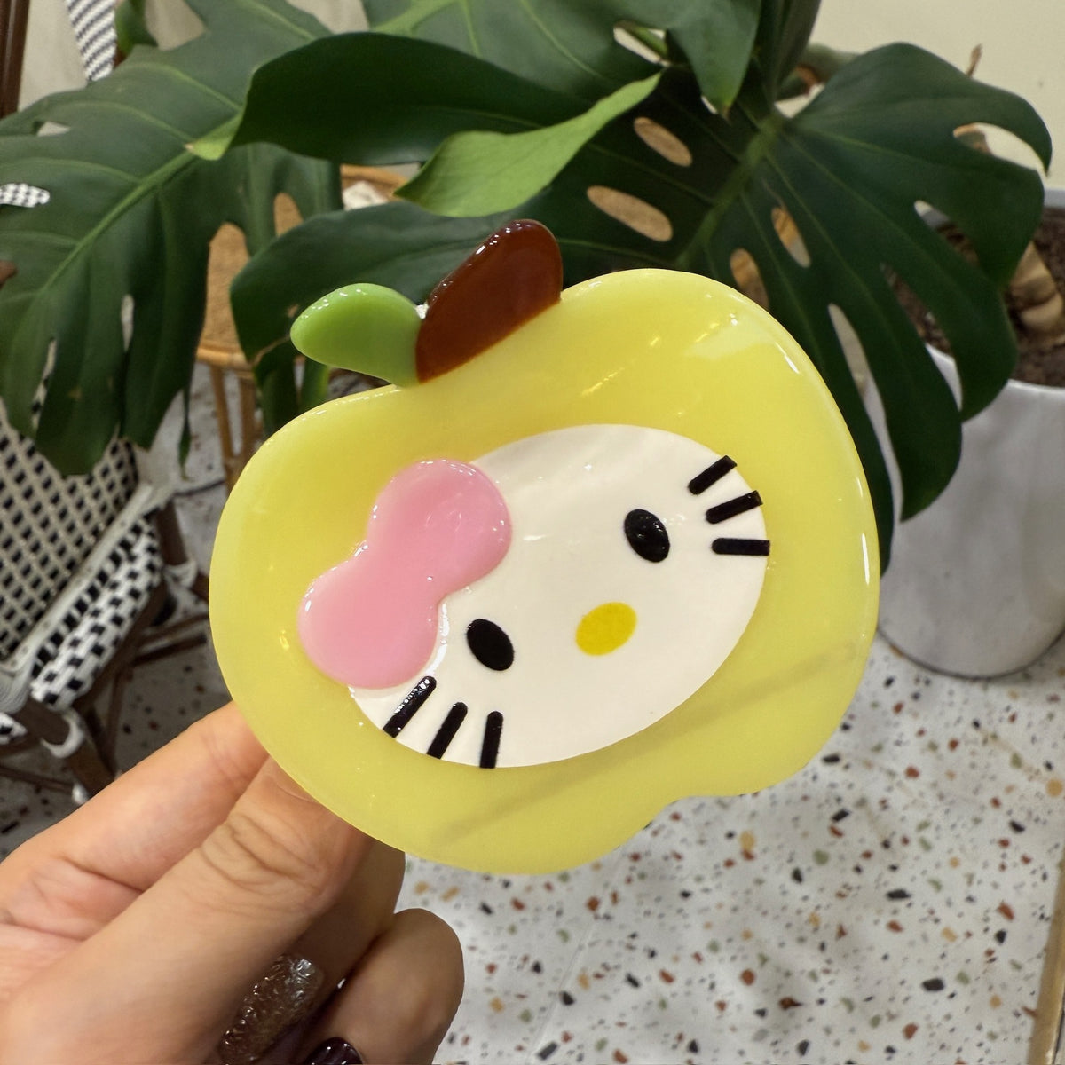 hello kitty hair claw
