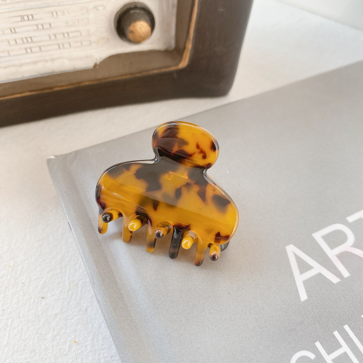 small simple hair clip