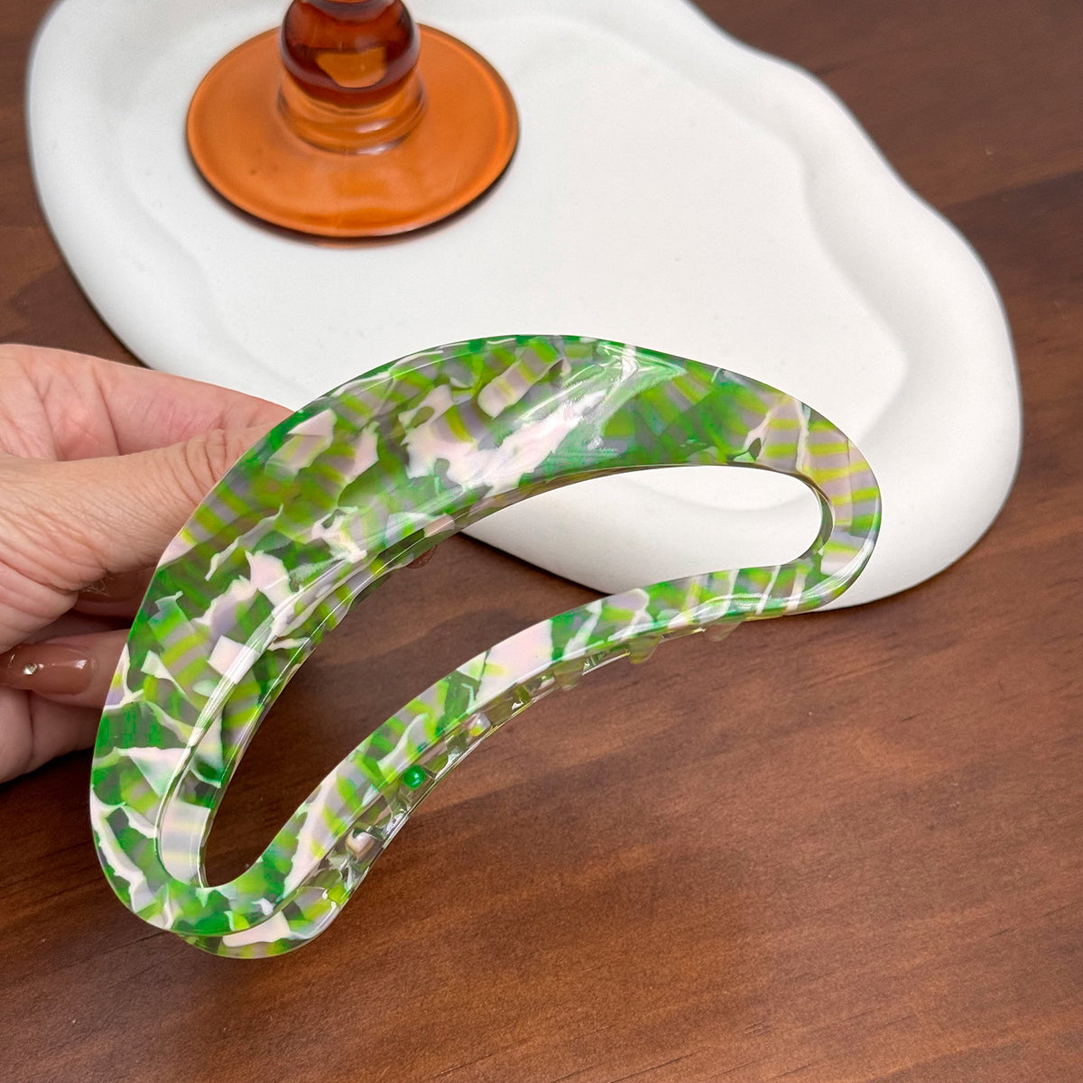 large oval hair claw