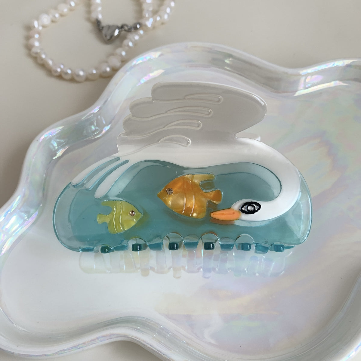 swan star goldfish hair claw