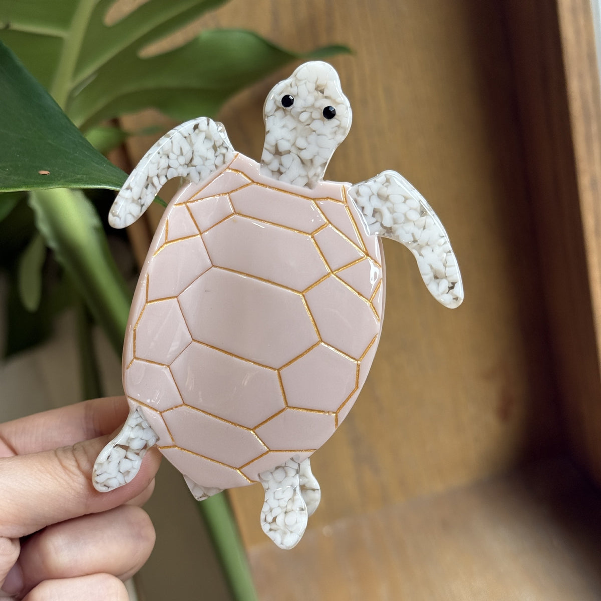Turtle Hair Claw