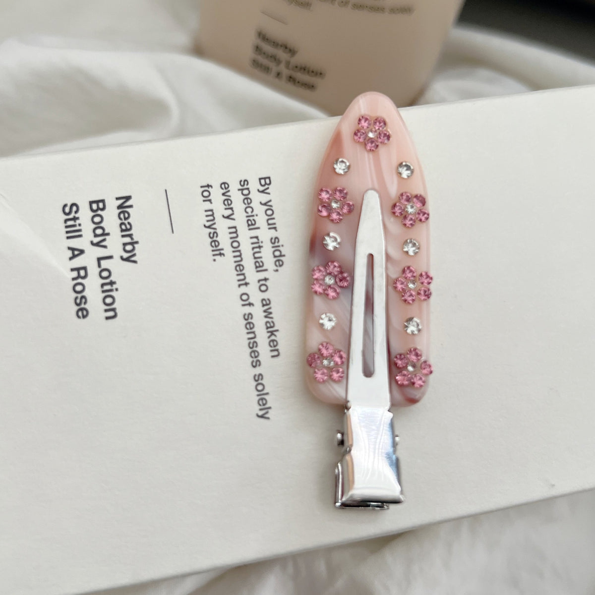 sweet plaid butterfly embellishment seamless hair clip