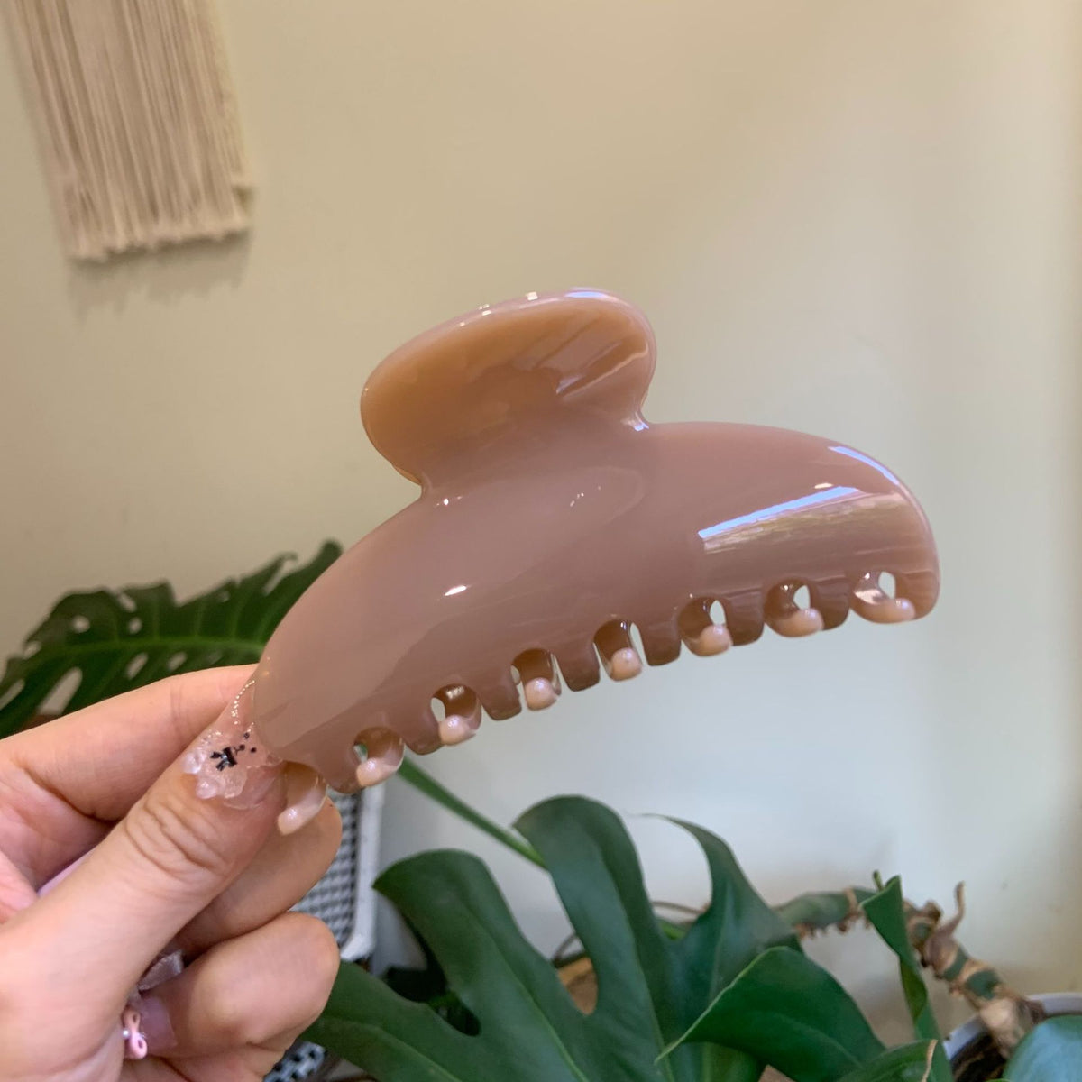 Vintage Pure Color Medium Hair Claw