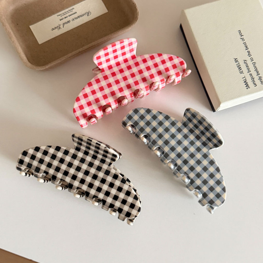 simple plaid hair claw