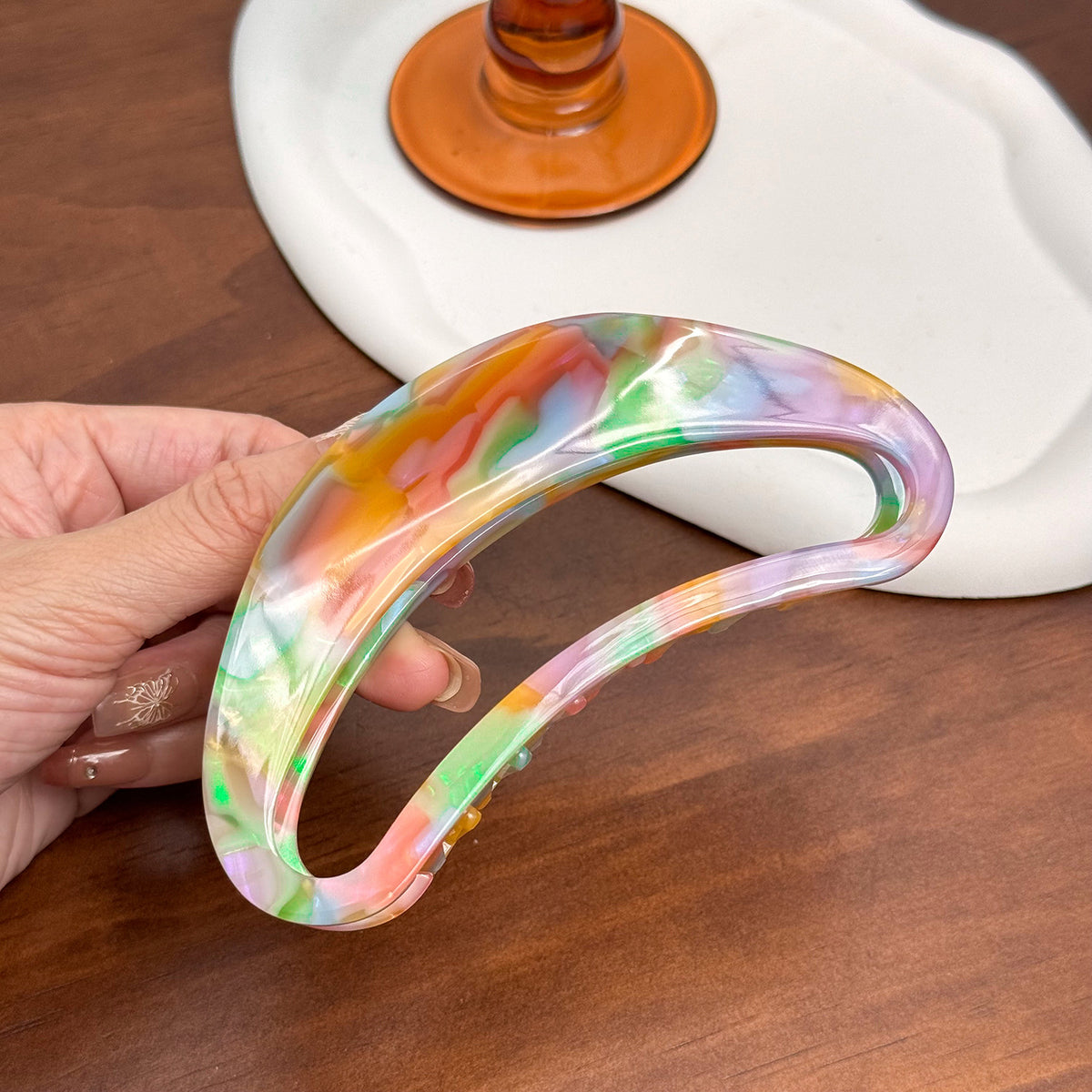 large oval hair claw