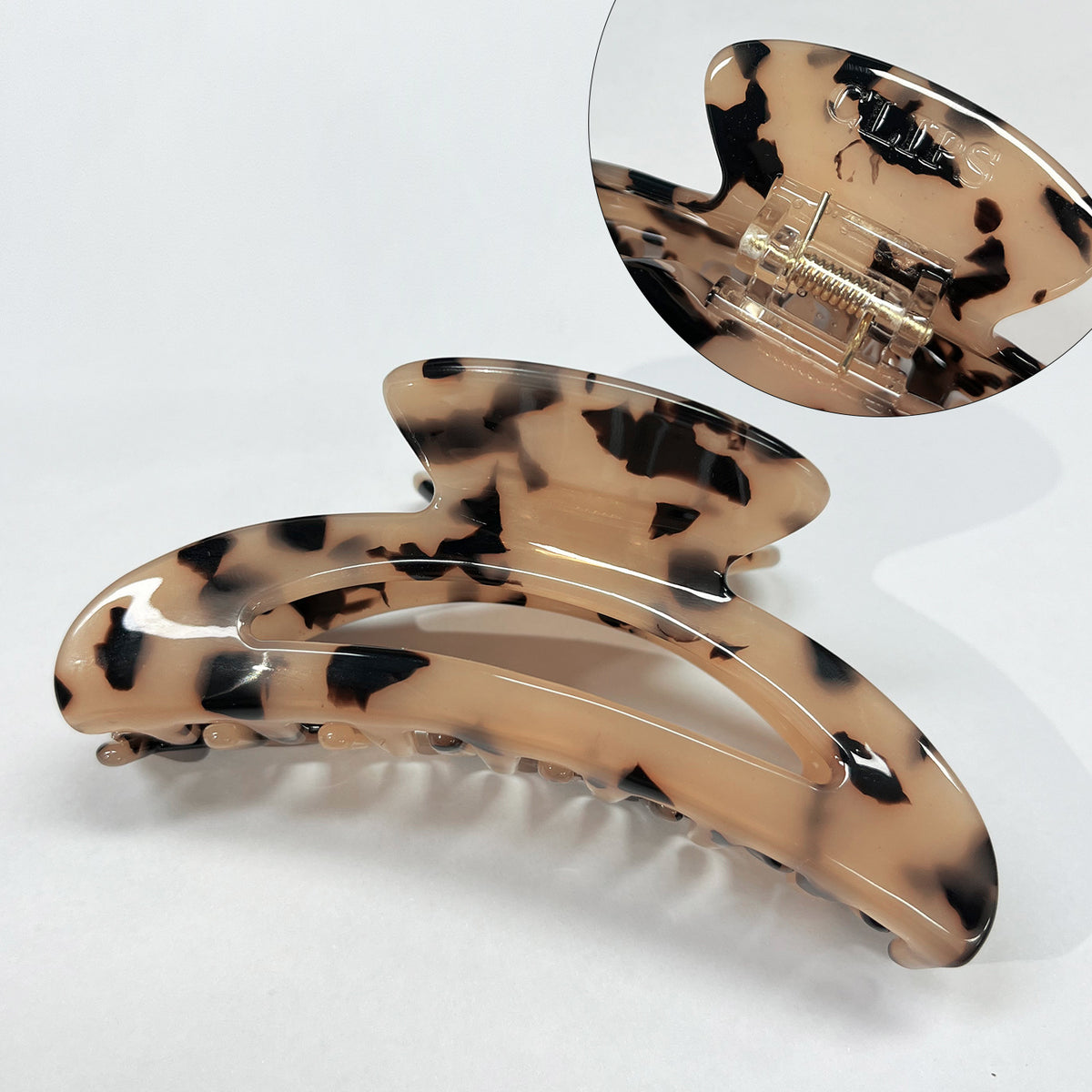moon-shaped big hair claw