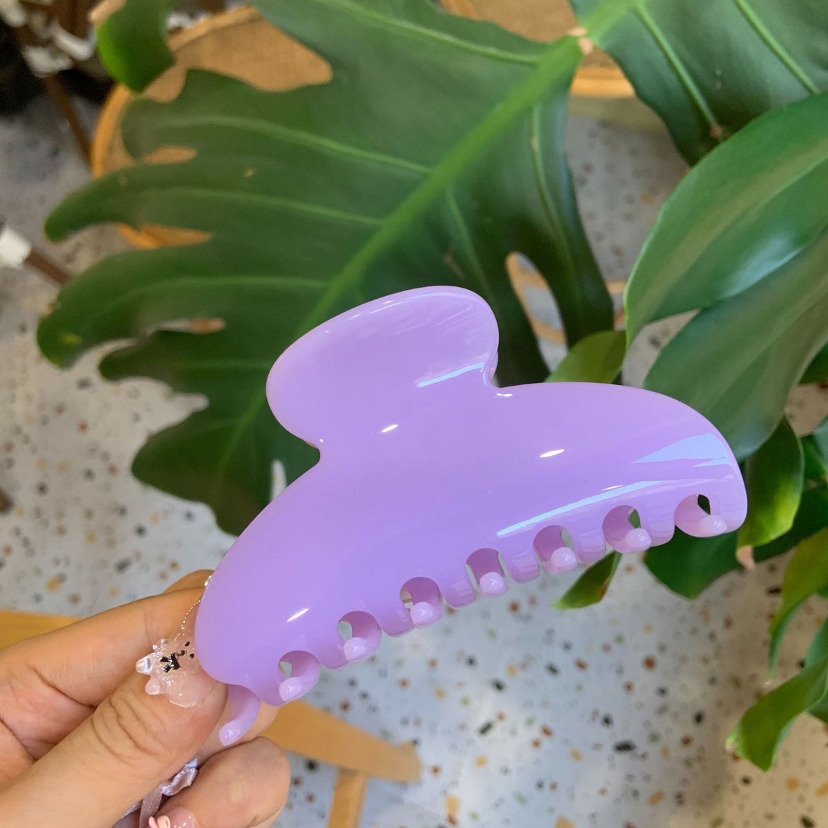 Vintage Pure Color Medium Hair Claw