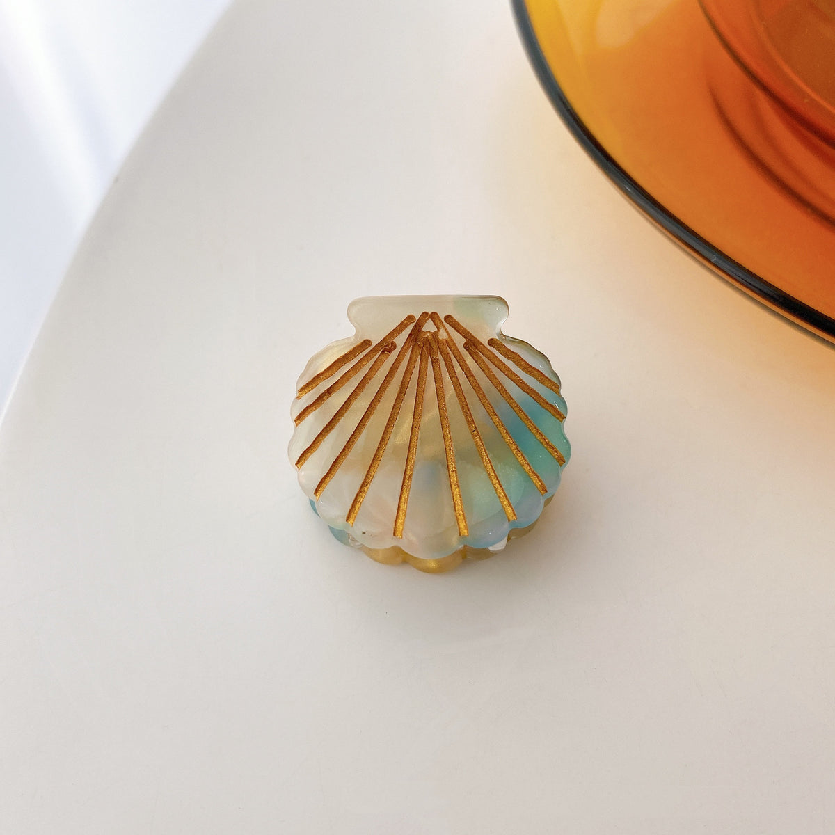 mini shell hair claw