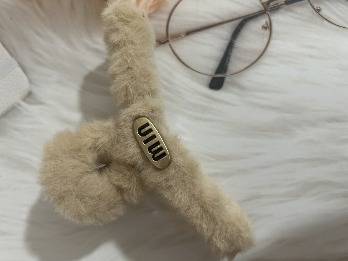 Autumn/Winter Plush Claw Clip