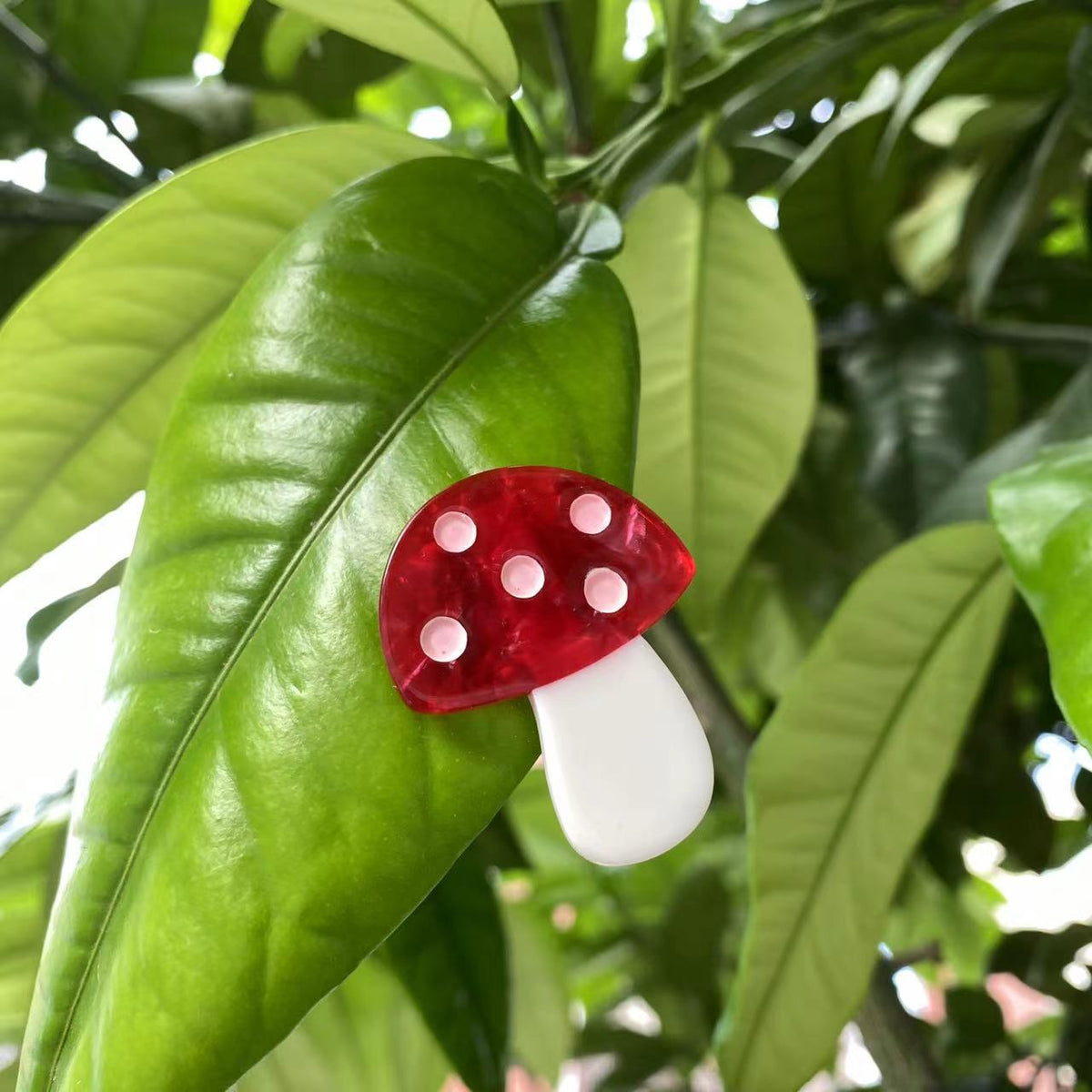 star mushroom duck bill hair clip