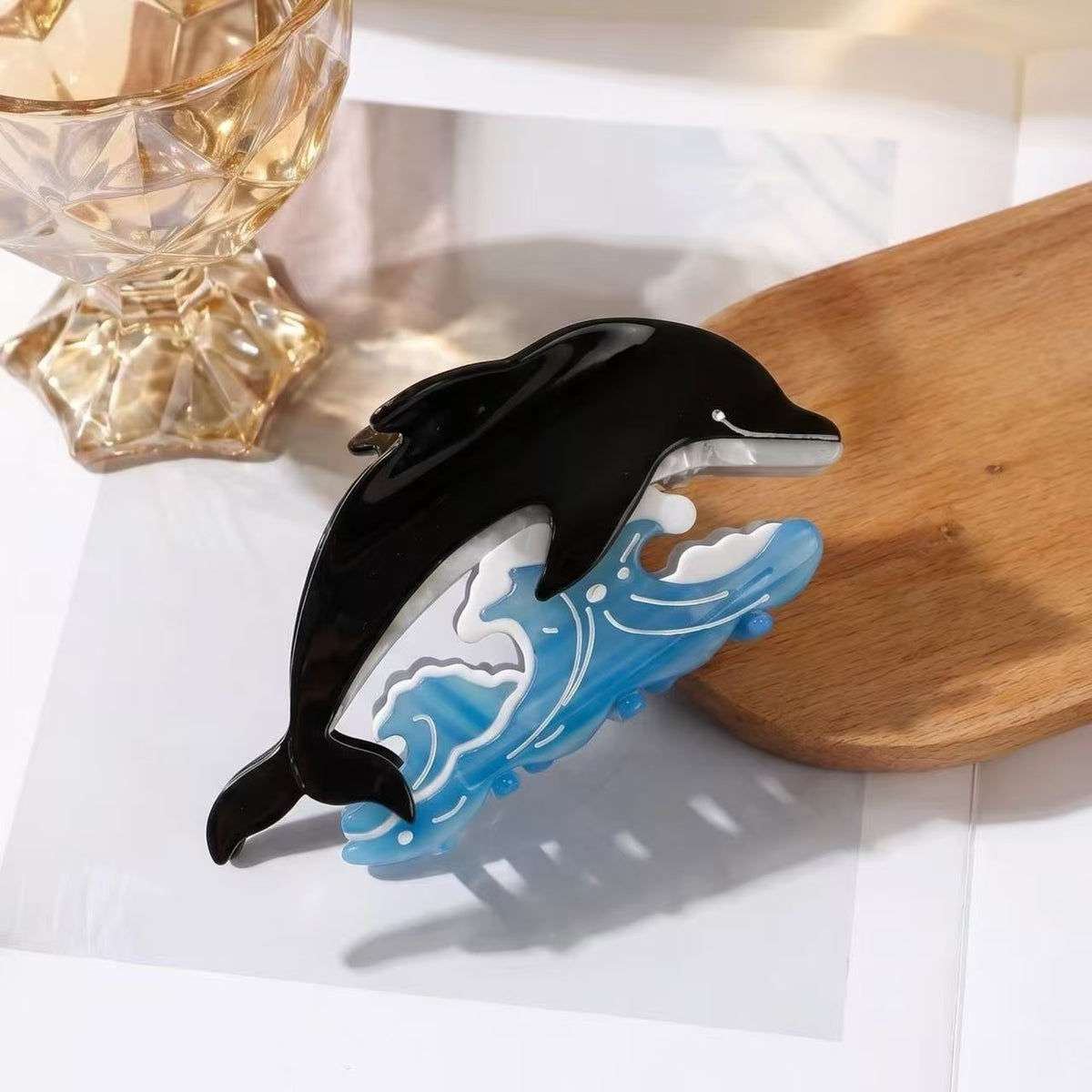 marine wind dolphin hair claw