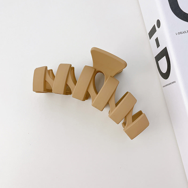 autumn and winter new hair claw resin material solid color clip back head plate hairpin dating