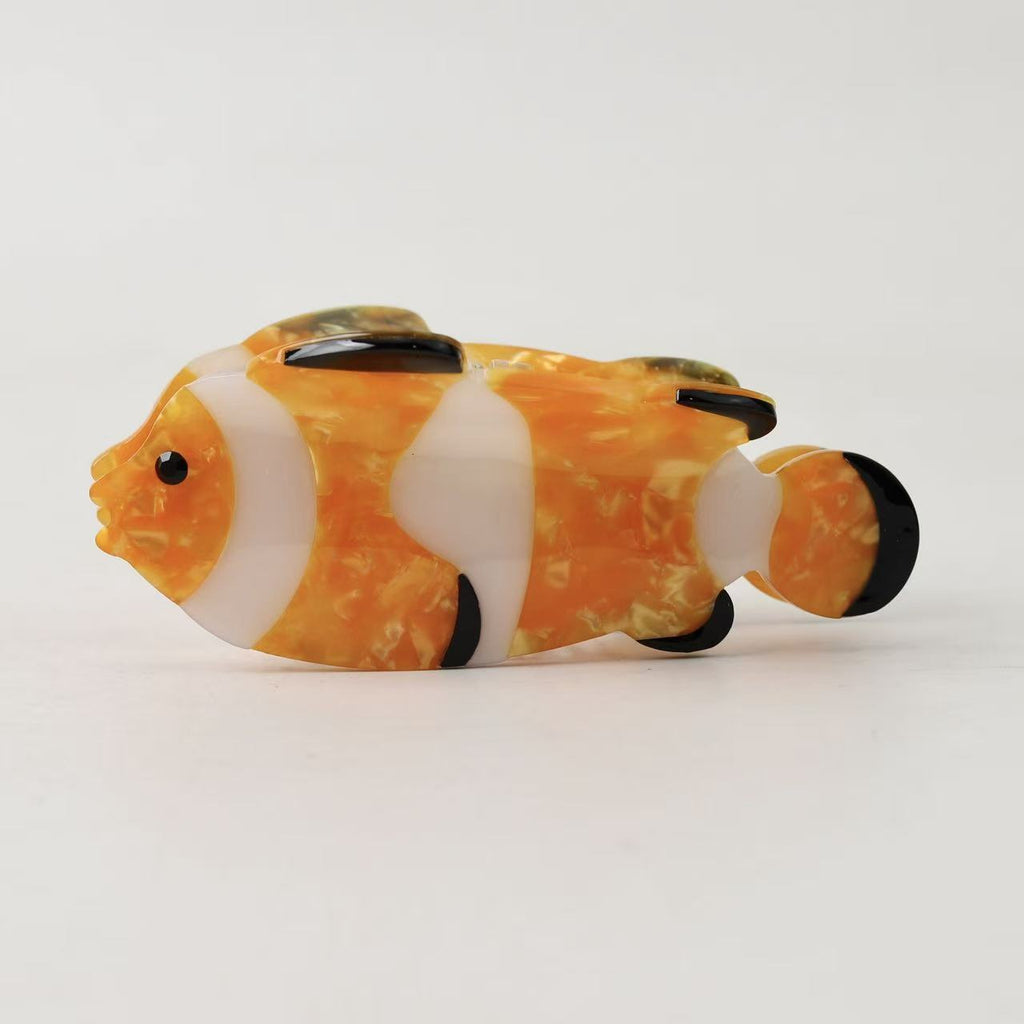 Ocean lobster seahorse conch hair claw