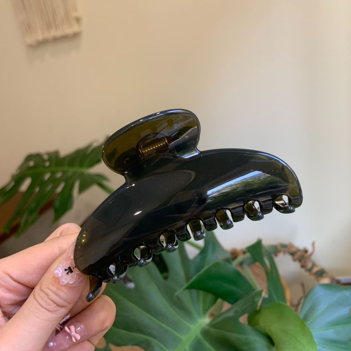 Vintage Pure Color Medium Hair Claw
