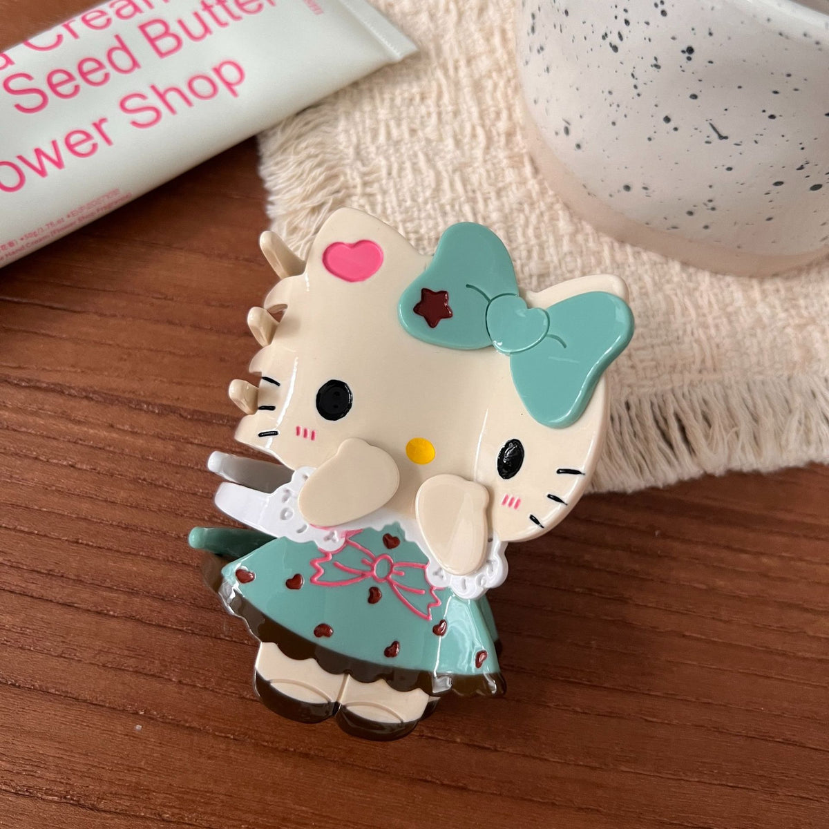 hello kitty hair claw