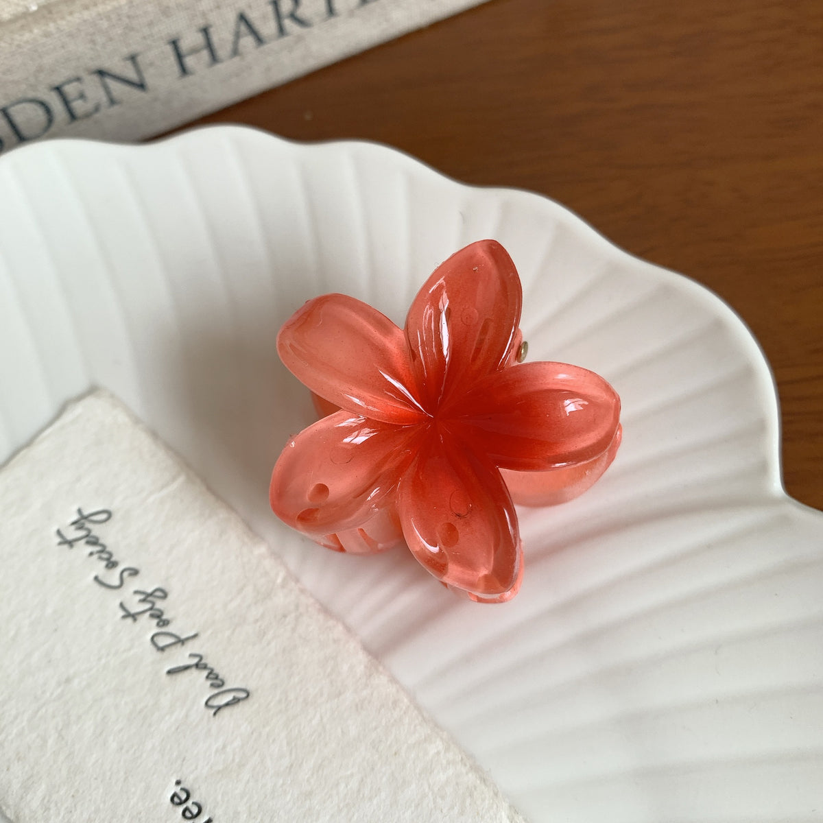 Egg Flower Hair Claw