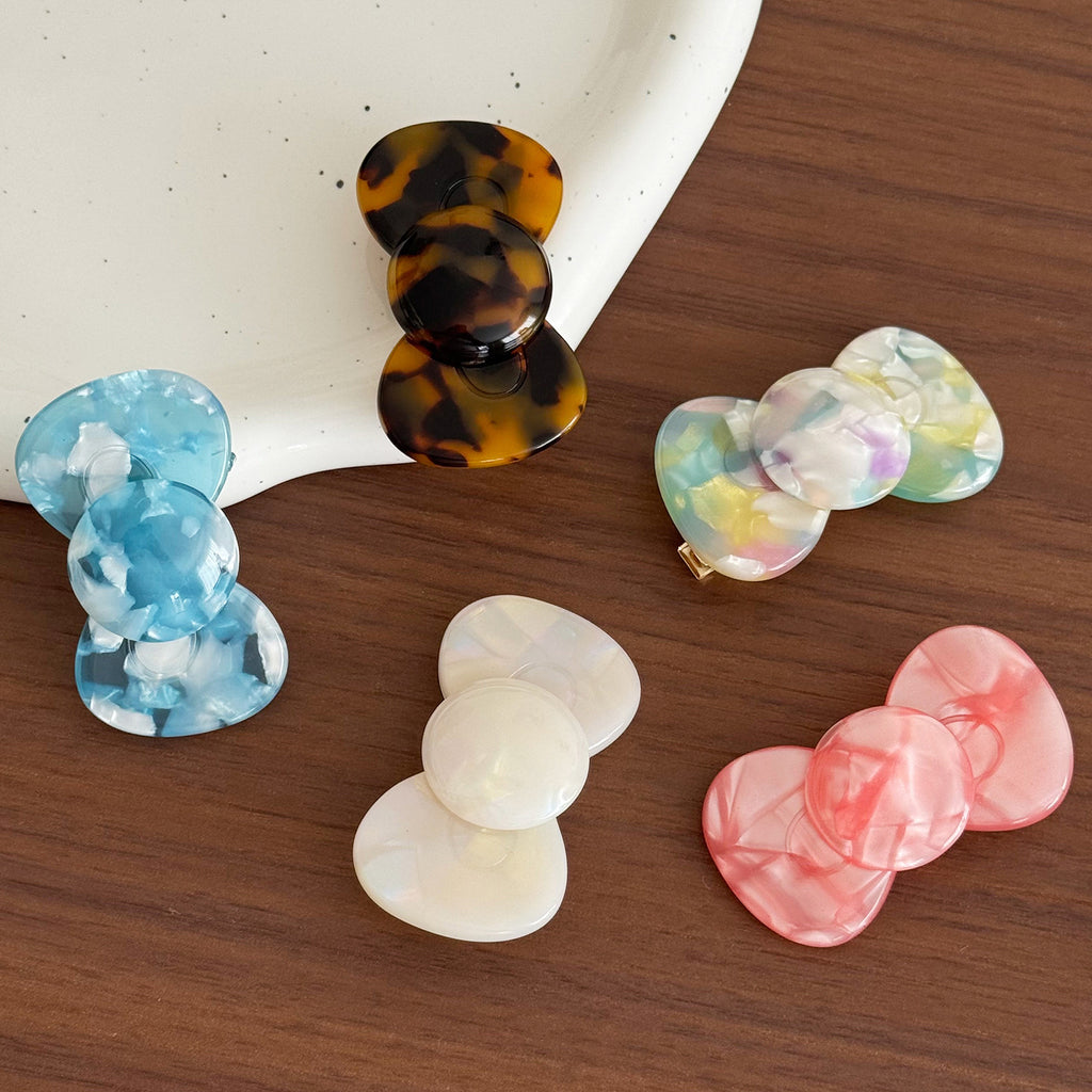 Hello Kitty's bow Hair Clip