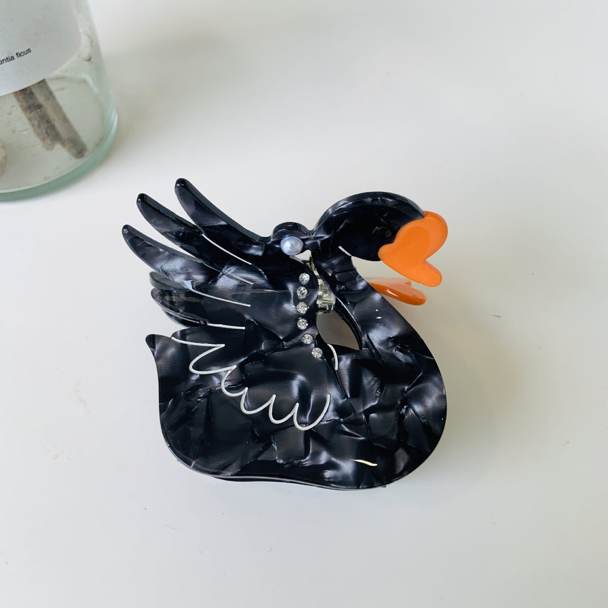 bird swallow hair claw