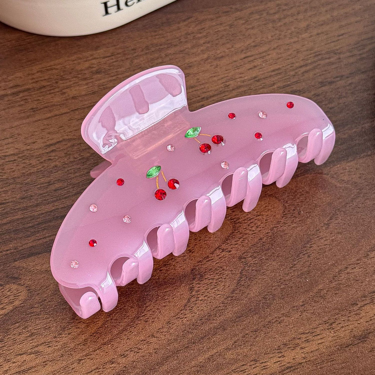 cherry premium feeling hair claw