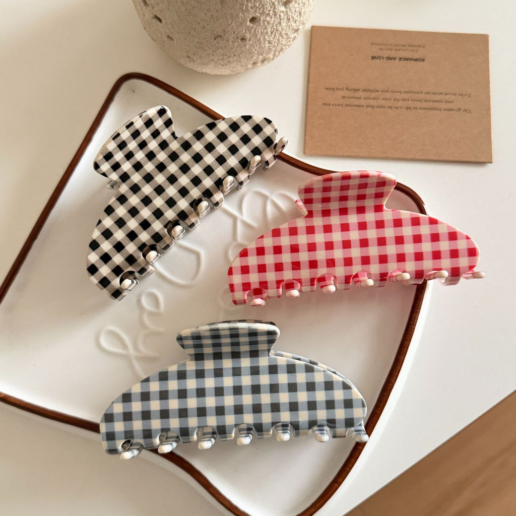simple plaid hair claw