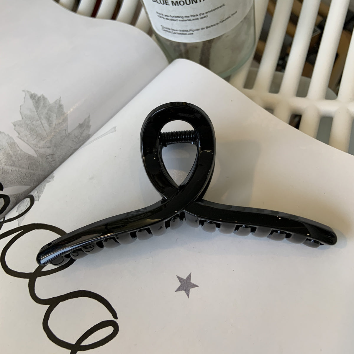 hanger hair claw