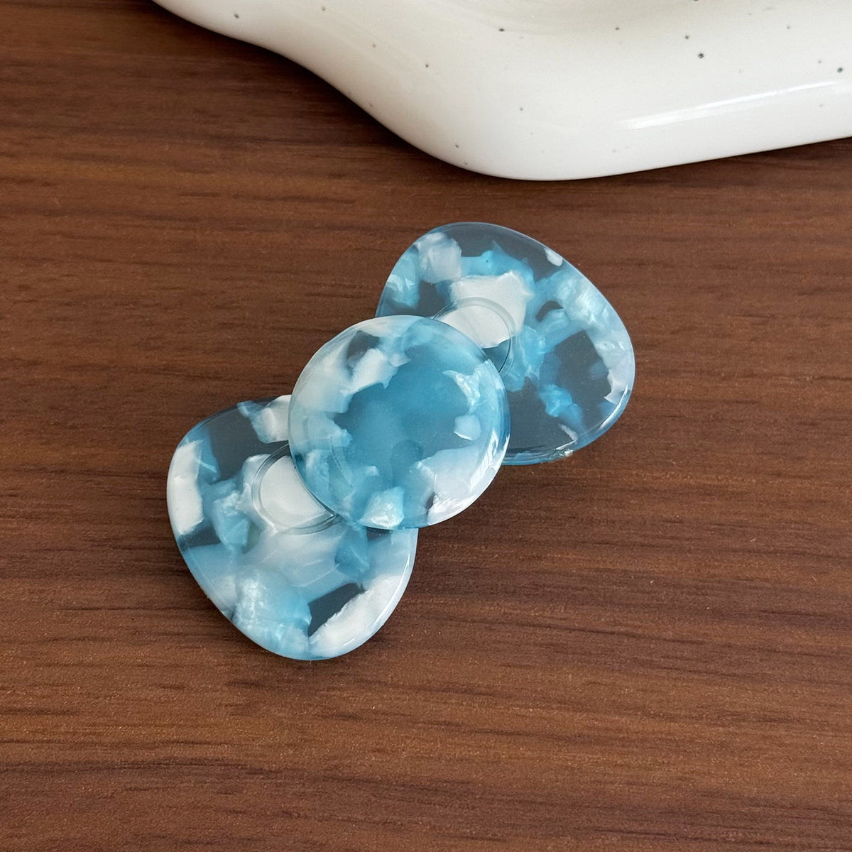 Hello Kitty's bow Hair Clip