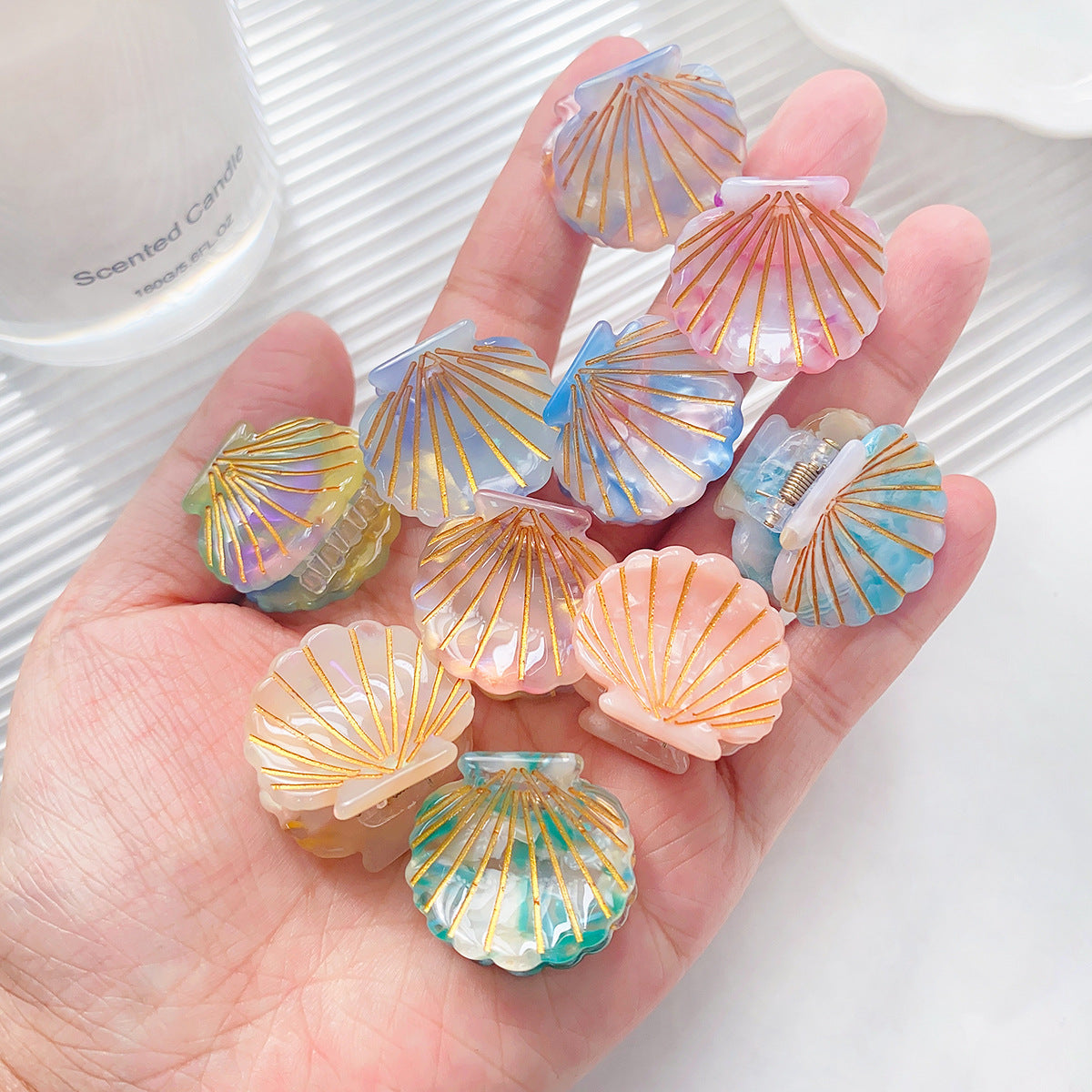Mini Shell Hair Claw