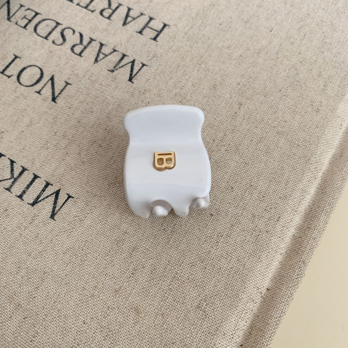 Korean version letter b hair claw