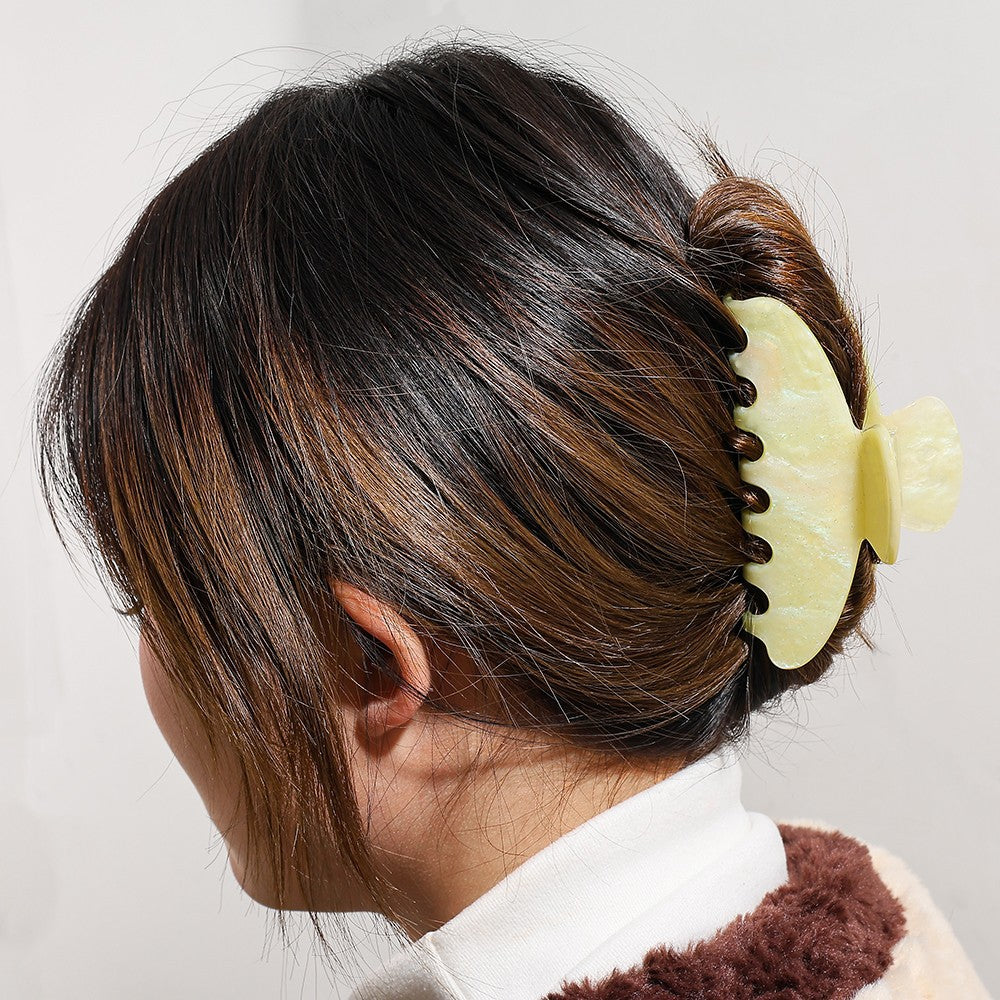girl sweet pink fresh simple hair claw