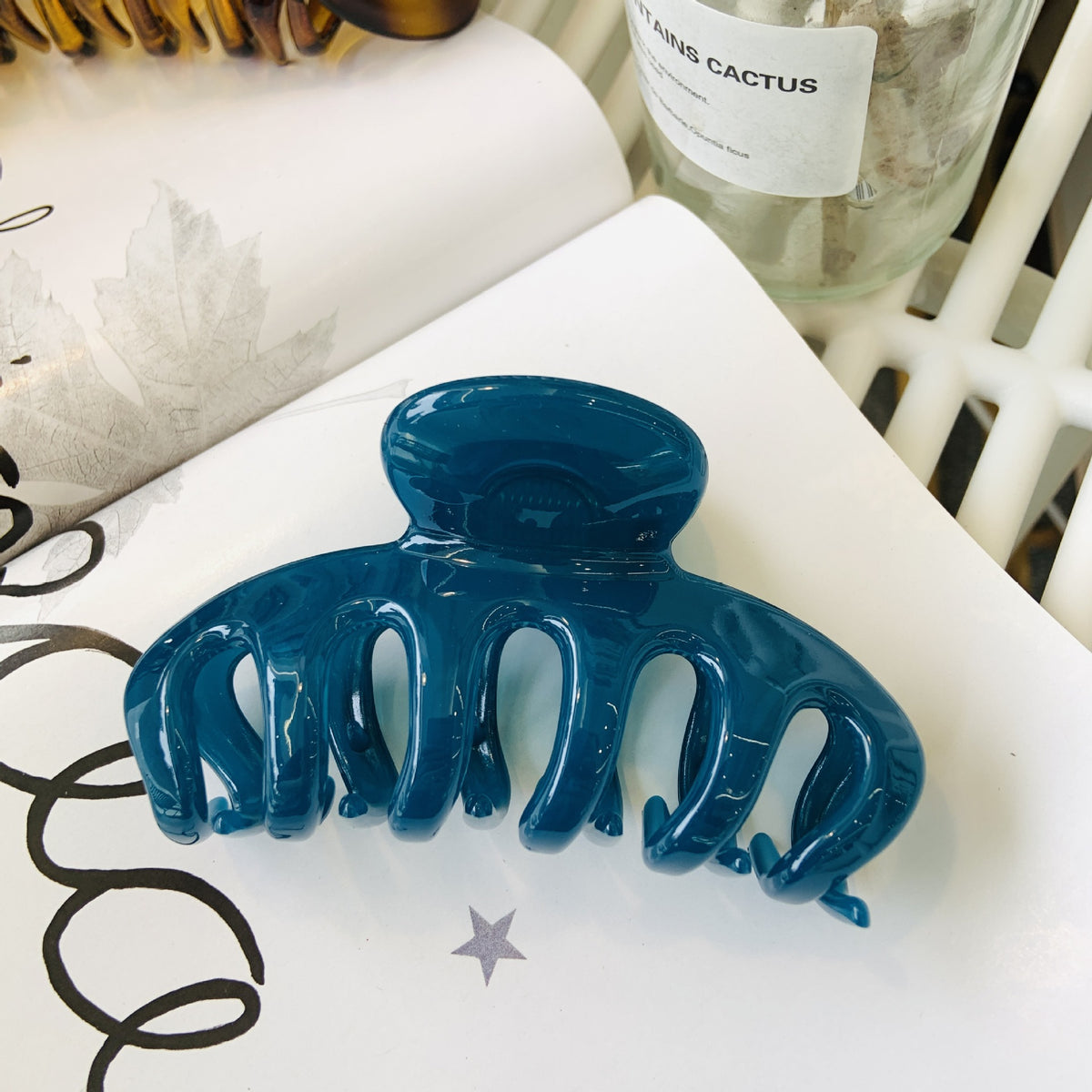 large flower hair claw