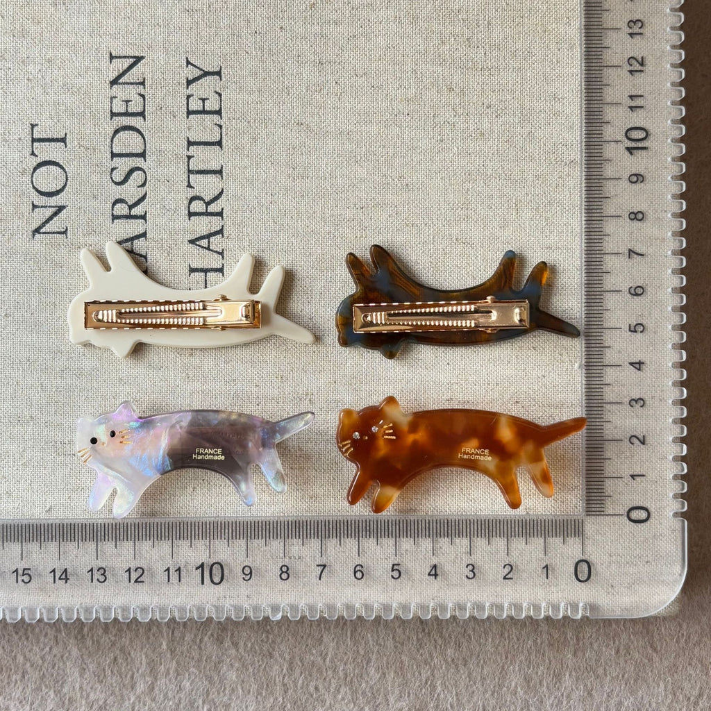 Jump Cat Hair Clip