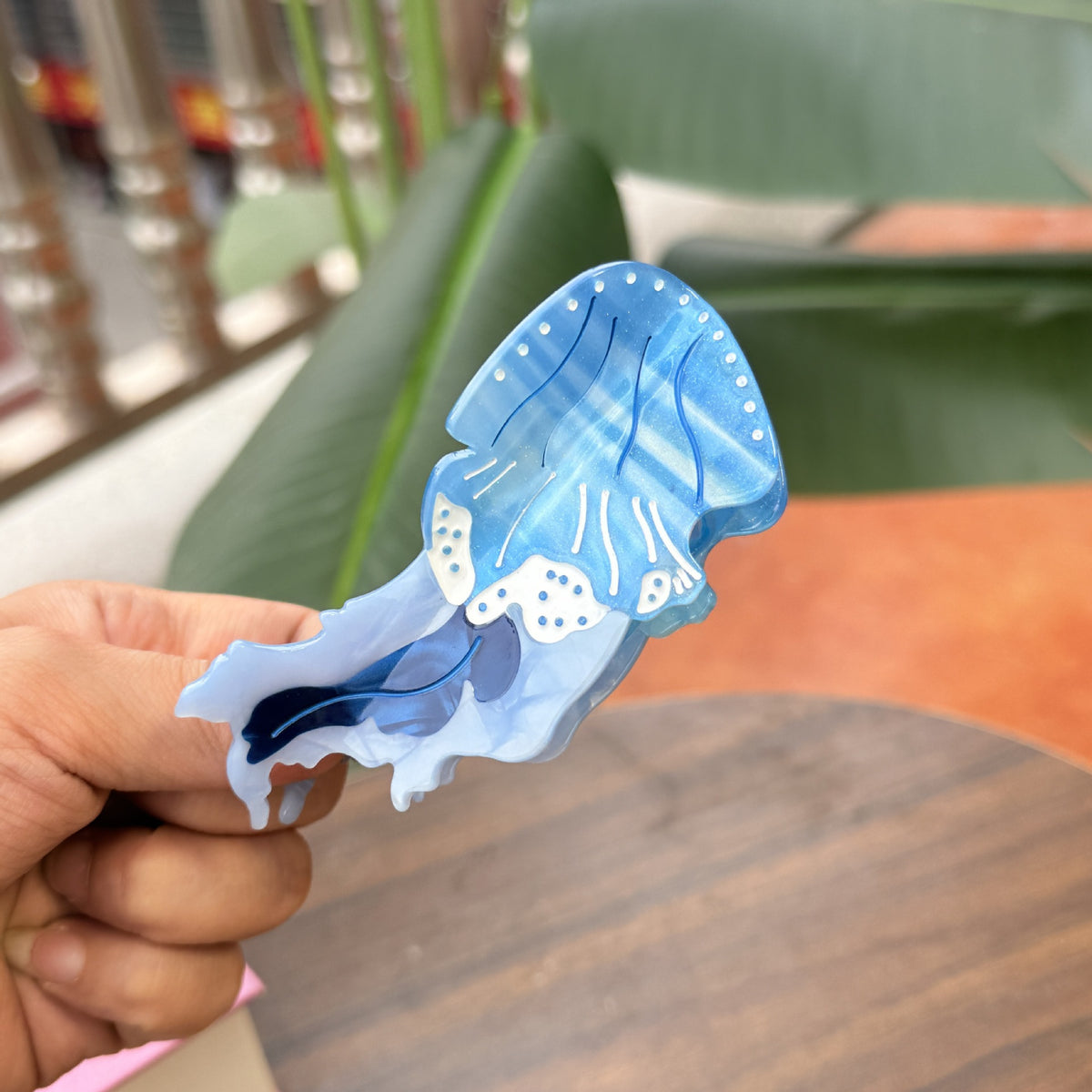 marine jellyfish sweet hair claw