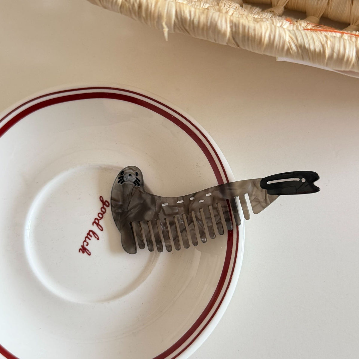 animal hair comb