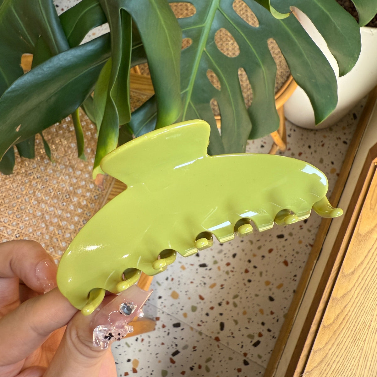 y2k pure color hair claw