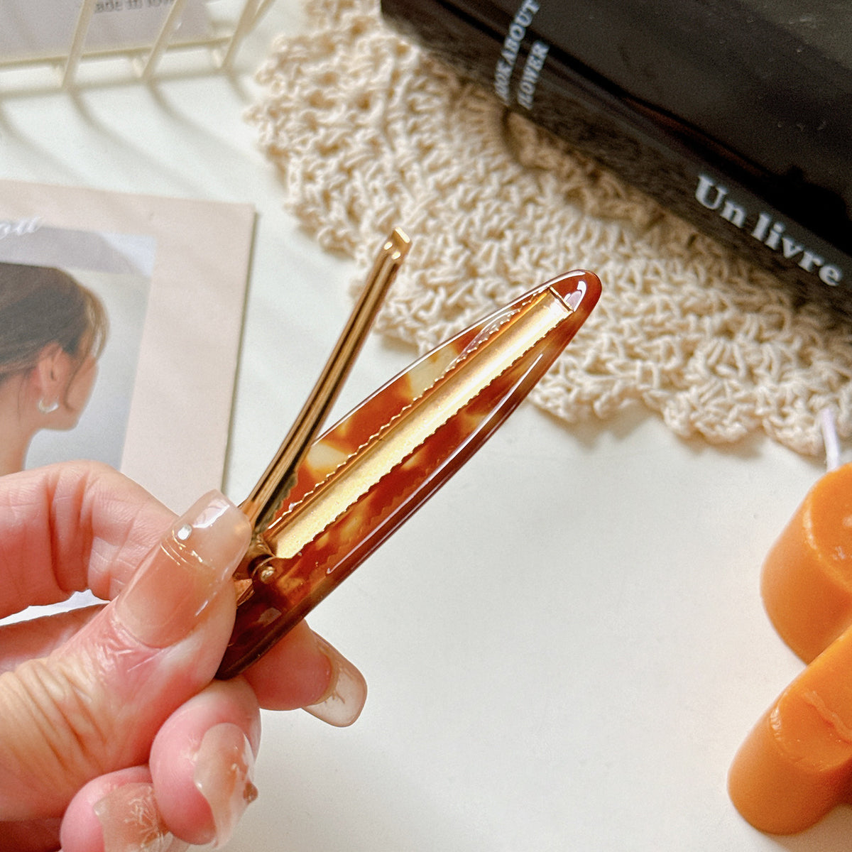 Duowei Jewelry Korea Premium Acetate Gold Standard Hairpin Versatile Side Clip Simple Bangs Duckbill Clip