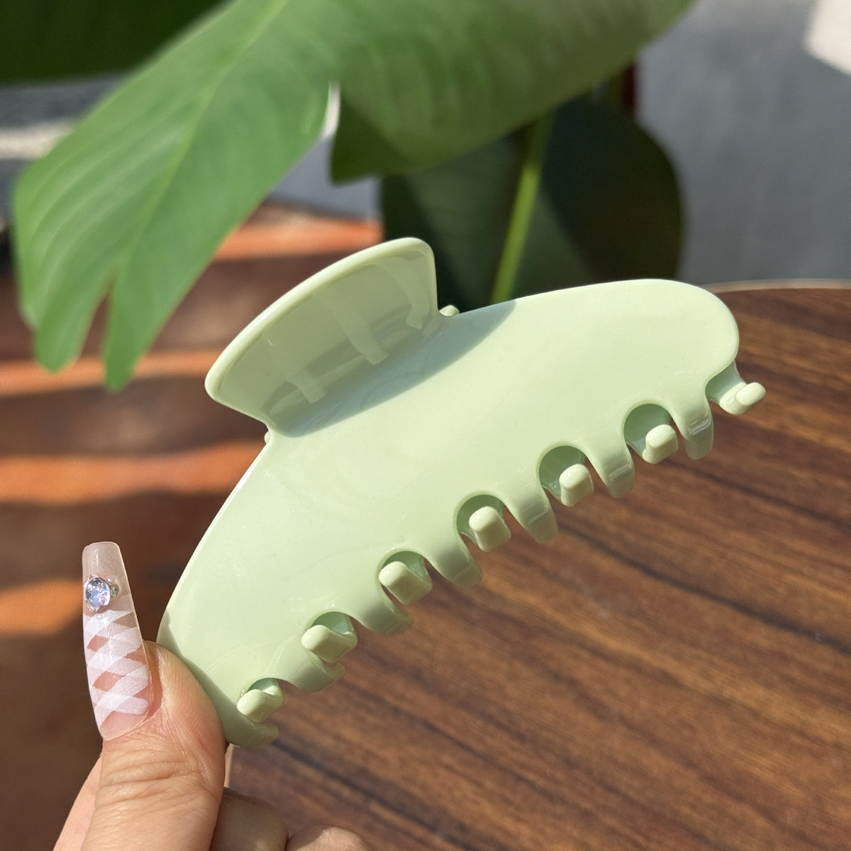 Luna Green Forest Claw Claw