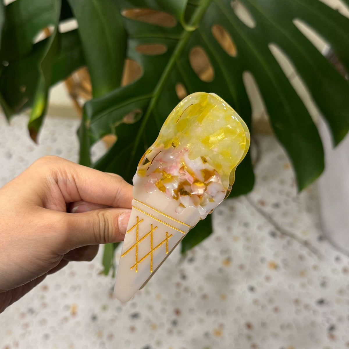 ice cream hair claw