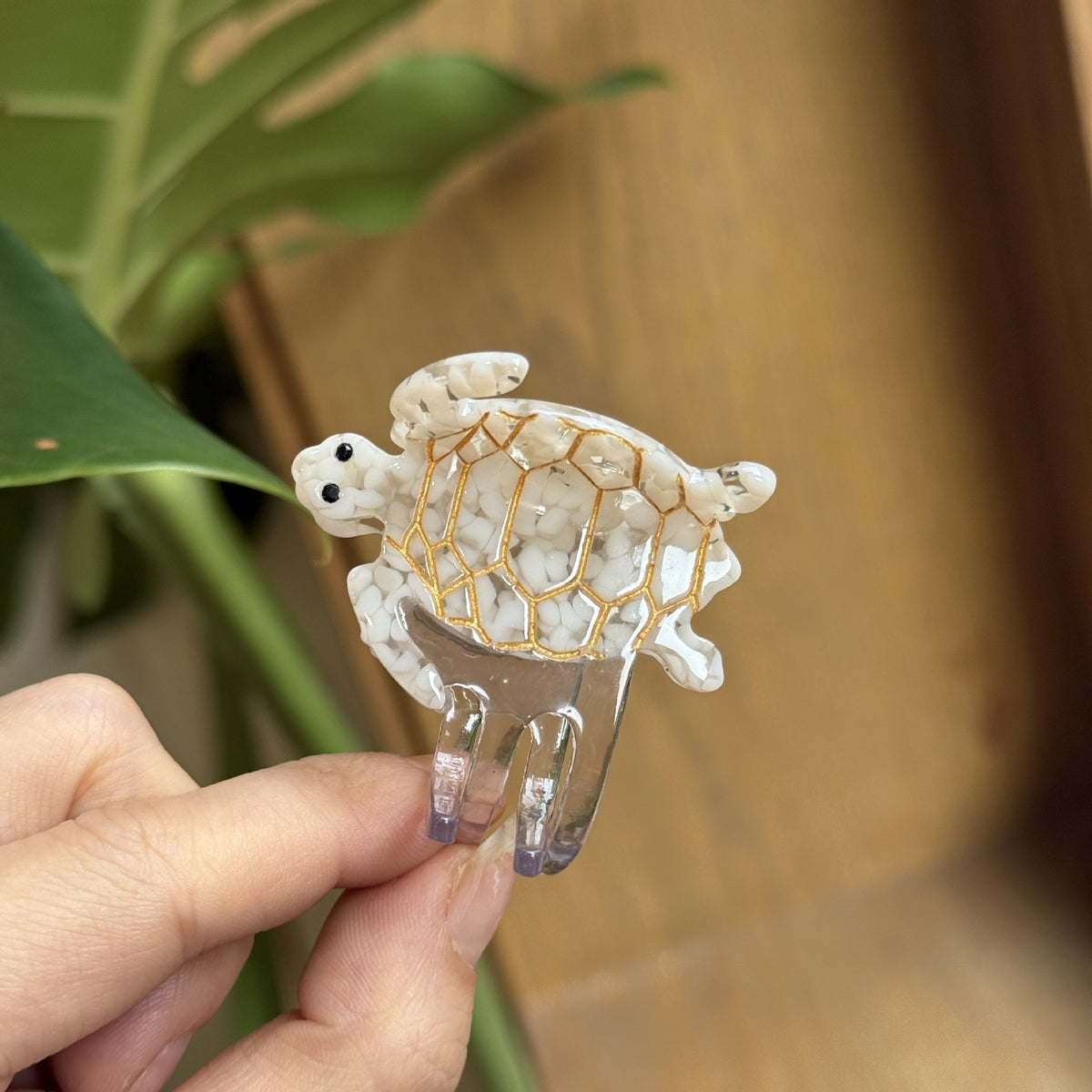 Turtle Hair Claw