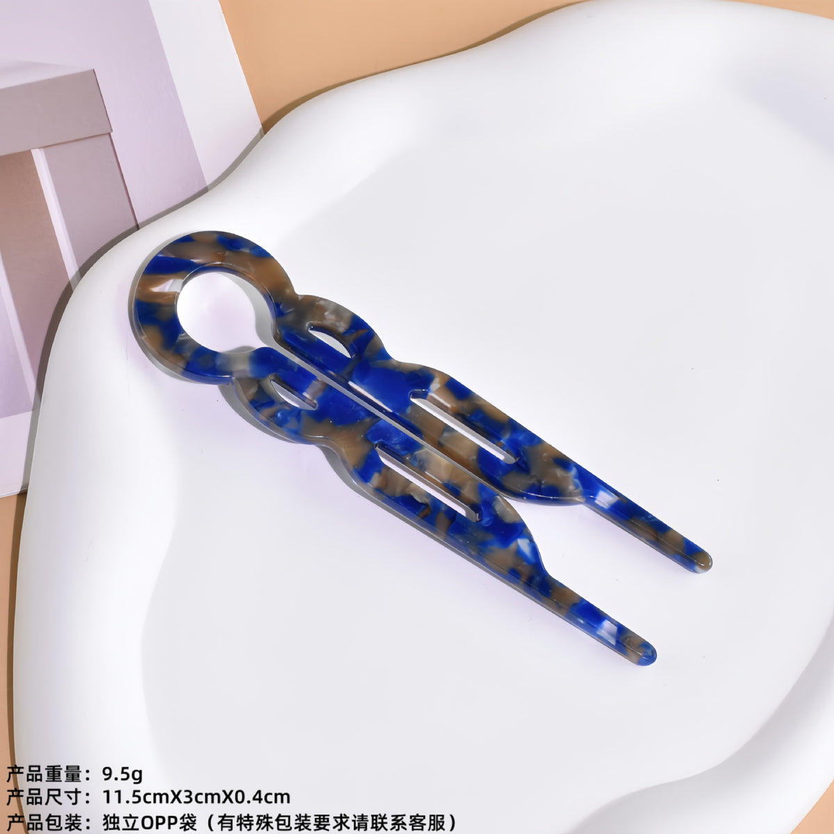 U-shaped acetic acid hairpin