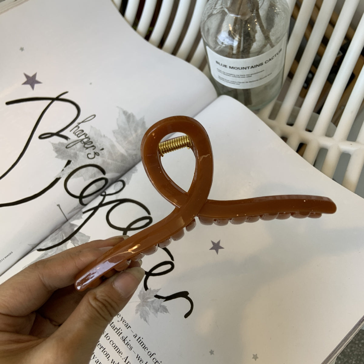 hanger hair claw
