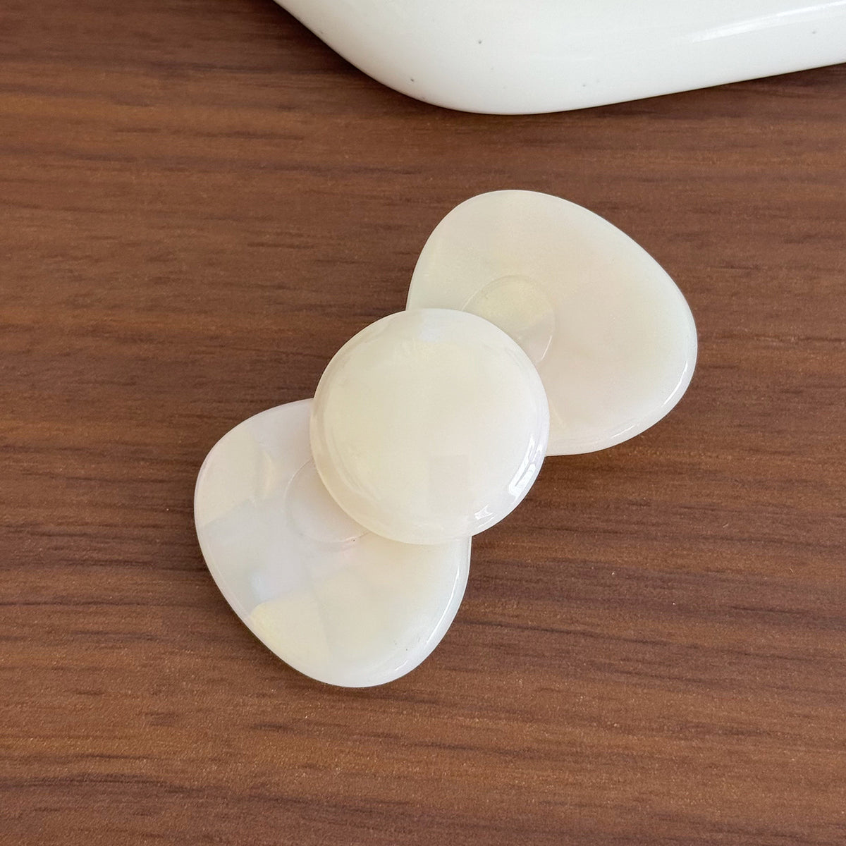 Hello Kitty's bow Hair Clip