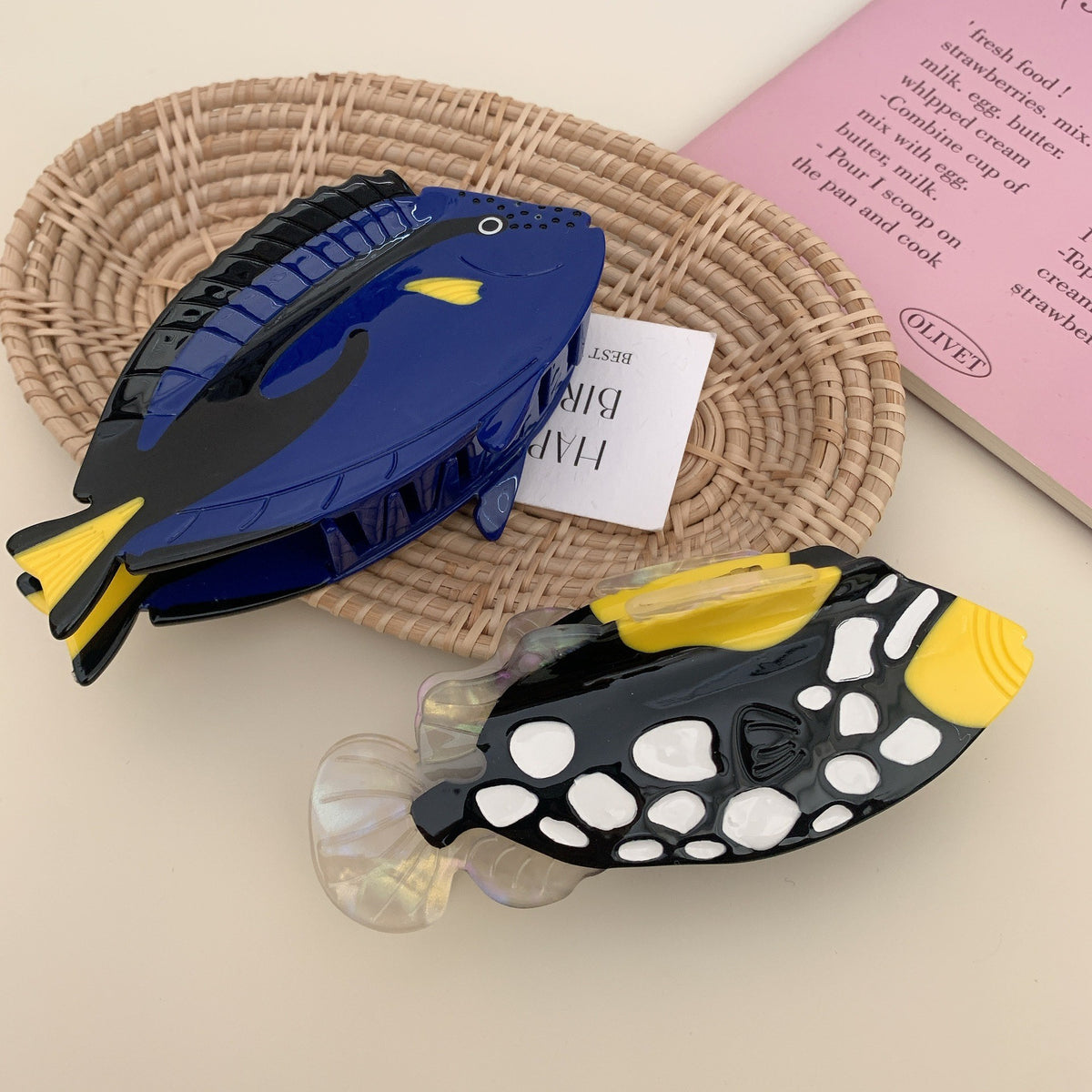 Ocean Dolly blue hanging fish Hair Claw